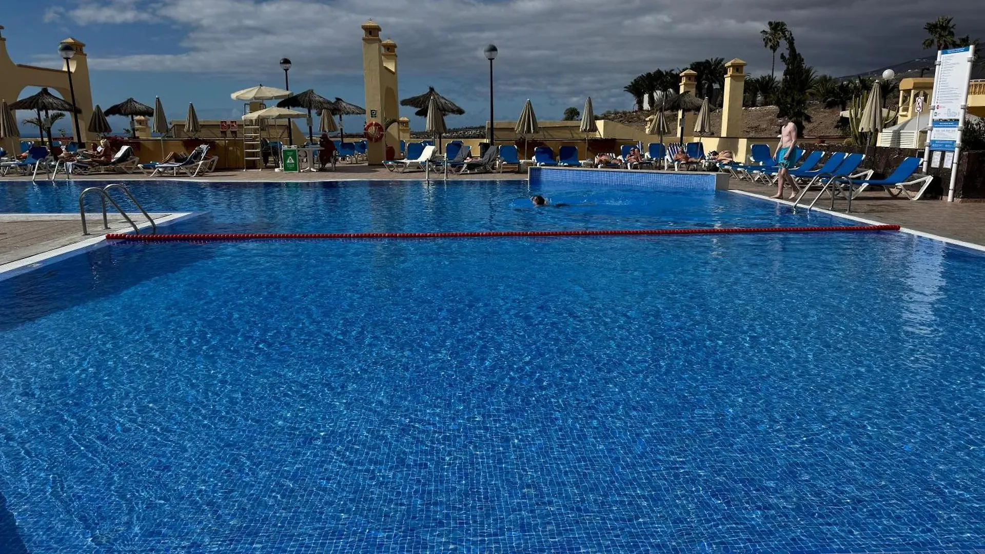 Torviscas Fantastic Apartment With Pool And Private Terrace 아데제